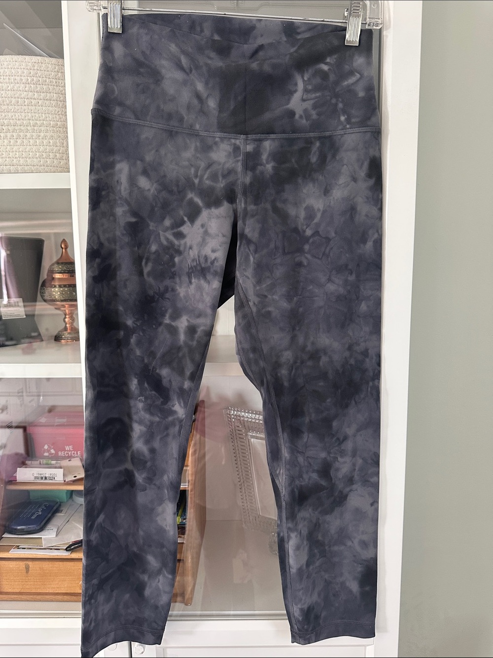 Lululemon size 8 Yoga Pants